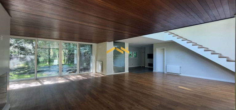 Imagem Casa com 4 Quartos à Venda, 345 m² em Floresta - Gramado Imagem Casa com 4 Quartos à Venda, 345 m² em Floresta - Gramado