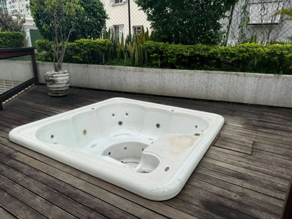 Apartamento com 3 Quartos à Venda, 100 m²