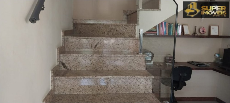 Imagem Casa com 4 Quartos à Venda, 360 m² em Centro - Pelotas