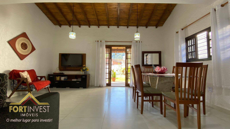 Imagem Imóvel com 5 Quartos à Venda, 200 m² em Canto Do Forte - Praia Grande Imagem Imóvel com 5 Quartos à Venda, 200 m² em Canto Do Forte - Praia Grande
