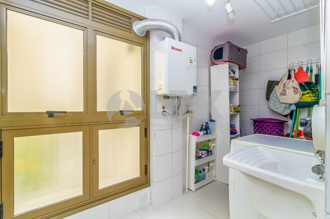 Imagem Apartamento com 3 Quartos à Venda, 122 m² em Petrópolis - Porto Alegre Imagem Apartamento com 3 Quartos à Venda, 122 m² em Petrópolis - Porto Alegre