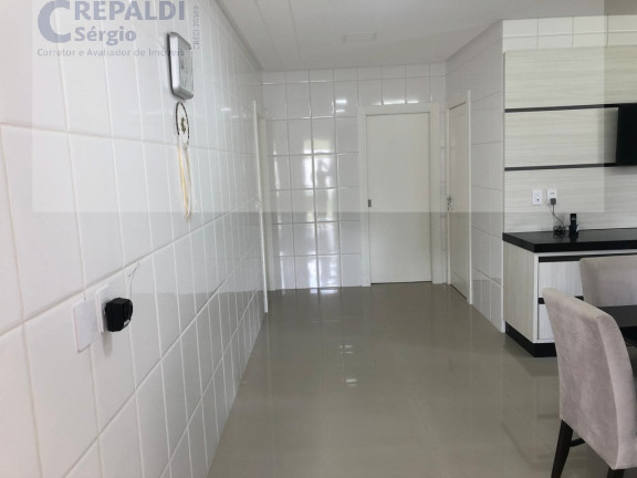 Imagem Casa com 3 Quartos à Venda, em Centro - Criciúma Imagem Casa com 3 Quartos à Venda, em Centro - Criciúma