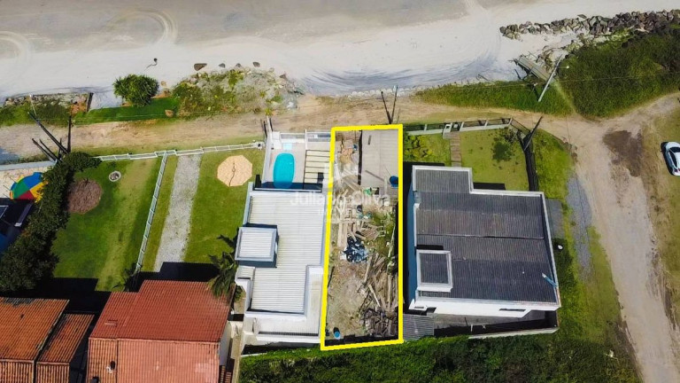Imagem Terreno à Venda, 180 m² em Barra Do Sai - Itapoá