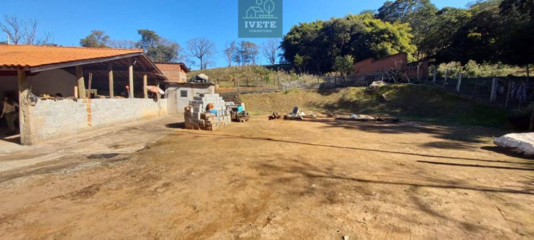 Imagem Casa com 3 Quartos à Venda, 190 m² em Oratorio - Socorro Imagem Casa com 3 Quartos à Venda, 190 m² em Oratorio - Socorro