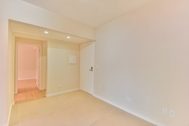 Imagem Imóvel com 2 Quartos à Venda, 72 m² em Bom Fim - Porto Alegre Imagem Imóvel com 2 Quartos à Venda, 72 m² em Bom Fim - Porto Alegre