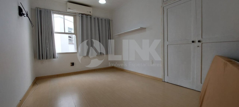 Imagem Apartamento com 3 Quartos à Venda, 110 m² em Moinhos De Vento - Porto Alegre