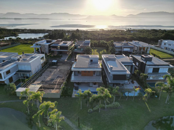 Imagem Casa com 5 Quartos à Venda, 284 m² em Novo Louro - Capao Da Canoa Imagem Casa com 5 Quartos à Venda, 284 m² em Novo Louro - Capao Da Canoa