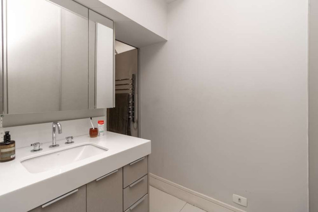 Imagem Apartamento com 3 Quartos à Venda, 135 m² em Itaim Bibi - São Paulo Imagem Apartamento com 3 Quartos à Venda, 135 m² em Itaim Bibi - São Paulo