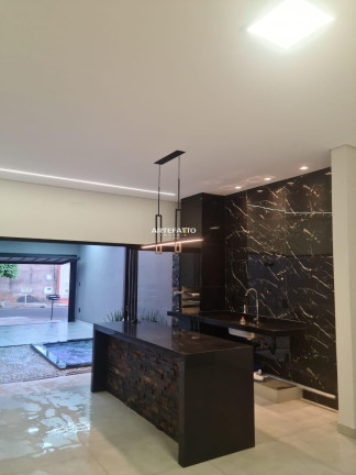 Imagem Casa com 2 Quartos à Venda, 100 m² Imagem Casa com 2 Quartos à Venda, 100 m²