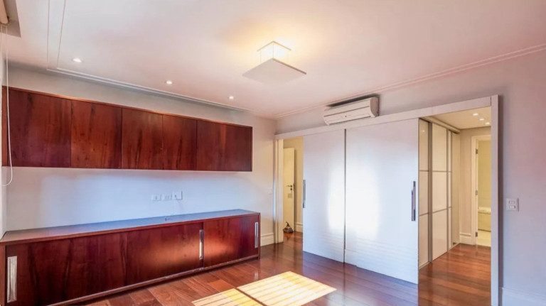 Imagem Imóvel com 3 Quartos à Venda, 228 m² em Moema - São Paulo