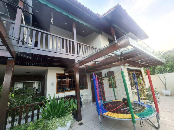 Casa com 4 Quartos à Venda, 450 m² em Camboinhas - Niterói