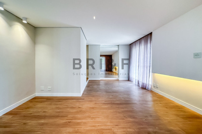 Apartamento com 4 Quartos à Venda, 200 m² em Campo Belo - São Paulo