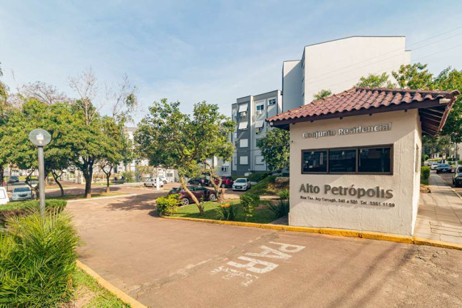 Imagem Apartamento com 2 Quartos à Venda, 48 m² em Jardim Itu - Porto Alegre Imagem Apartamento com 2 Quartos à Venda, 48 m² em Jardim Itu - Porto Alegre