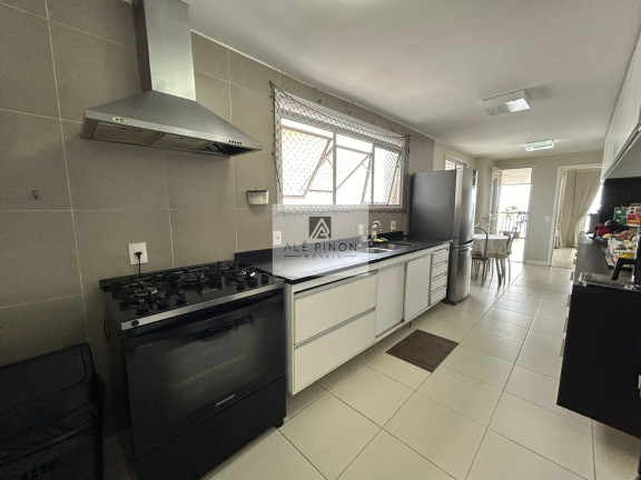 Imagem Imóvel com 4 Quartos à Venda, 250 m² em Umarizal - Belém Imagem Imóvel com 4 Quartos à Venda, 250 m² em Umarizal - Belém