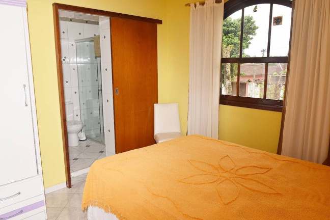 Imagem Casa com 9 Quartos à Venda, 720 m² em Jardim Samambaia - Ubatuba Imagem Casa com 9 Quartos à Venda, 720 m² em Jardim Samambaia - Ubatuba