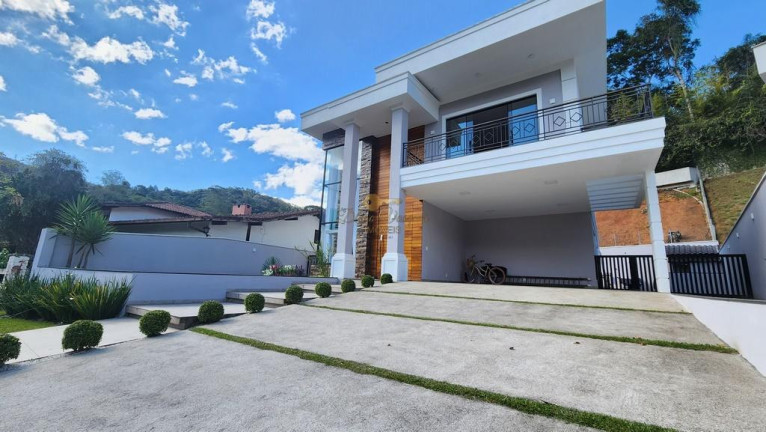 Imagem Casa com 4 Quartos à Venda, 260 m² em Parque Do Imbui - Teresópolis Imagem Casa com 4 Quartos à Venda, 260 m² em Parque Do Imbui - Teresópolis