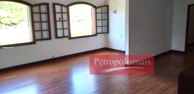 Imagem Casa com 3 Quartos à Venda, 166 m² em São Sebastião - Petrópolis Imagem Casa com 3 Quartos à Venda, 166 m² em São Sebastião - Petrópolis