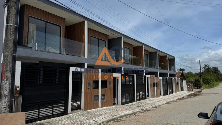 Imagem Imóvel com 3 Quartos à Venda, 120 m² em Centro - Balneário Piçarras Imagem Imóvel com 3 Quartos à Venda, 120 m² em Centro - Balneário Piçarras