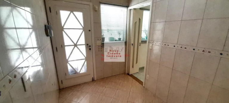 Imagem Sobrado com 2 Quartos para Alugar, 120 m² em Vila Nova Conceição - São Paulo