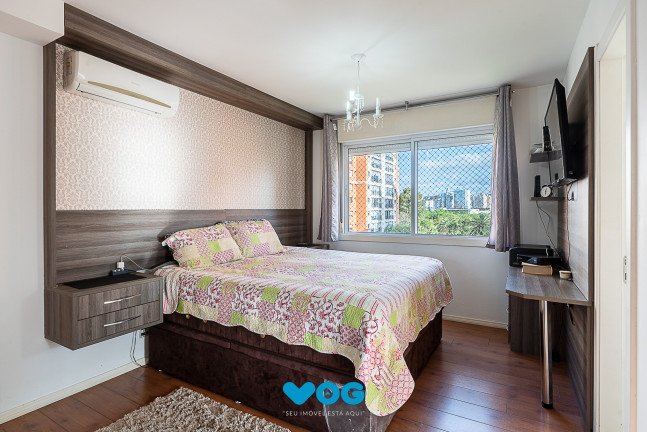 Imagem Imóvel com 3 Quartos à Venda, 141 m² em Jardim Europa - Porto Alegre Imagem Imóvel com 3 Quartos à Venda, 141 m² em Jardim Europa - Porto Alegre