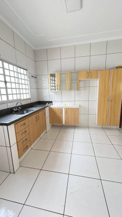 Imagem Casa com 3 Quartos à Venda, 270 m² Imagem Casa com 3 Quartos à Venda, 270 m²