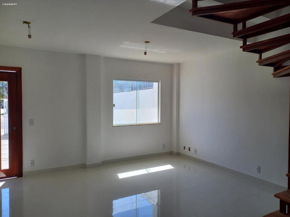 Imagem Casa com 3 Quartos à Venda, em Bairro Peixoto - Niterói Imagem Casa com 3 Quartos à Venda, em Bairro Peixoto - Niterói