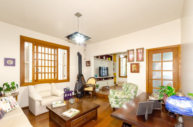 Imagem Casa com 4 Quartos à Venda, 332 m² em Petrópolis - Porto Alegre Imagem Casa com 4 Quartos à Venda, 332 m² em Petrópolis - Porto Alegre
