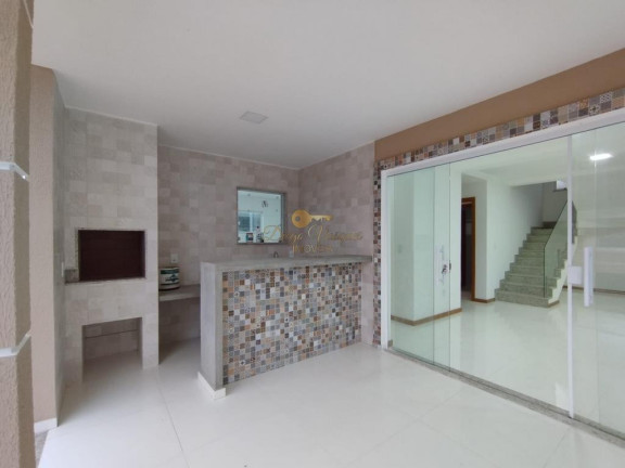 Imagem Casa com 4 Quartos à Venda, 252 m² em Vargem Grande - Teresópolis Imagem Casa com 4 Quartos à Venda, 252 m² em Vargem Grande - Teresópolis