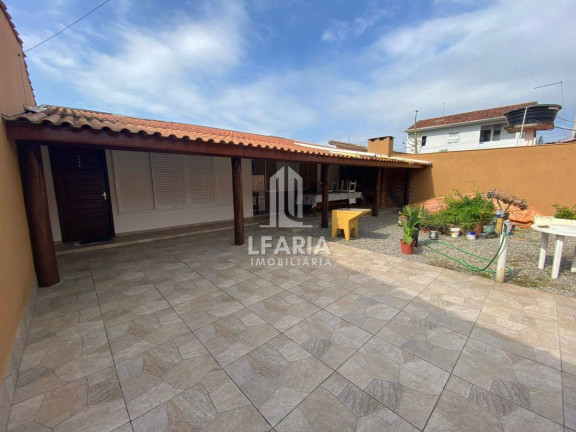 Imagem Casa com 5 Quartos à Venda, 179 m² em Itapema Do Saí - Itapoá Imagem Casa com 5 Quartos à Venda, 179 m² em Itapema Do Saí - Itapoá