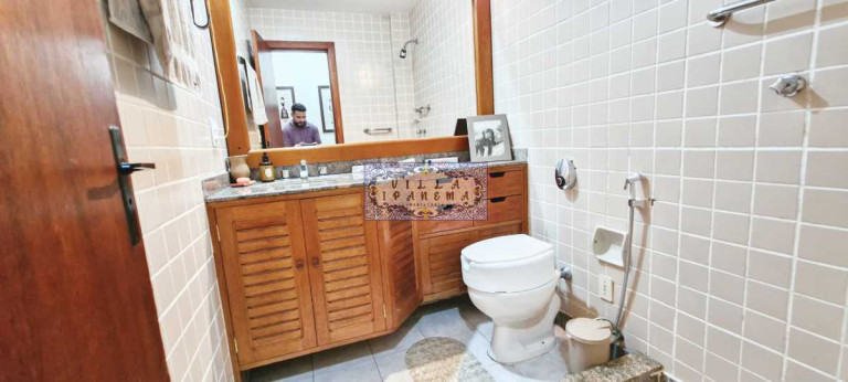 Imagem Apartamento com 3 Quartos à Venda, 114 m² em Leme - Rio De Janeiro Imagem Apartamento com 3 Quartos à Venda, 114 m² em Leme - Rio De Janeiro