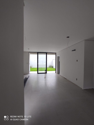 Imagem Imóvel com 3 Quartos à Venda, 184 m² em Saguaçu - Joinville