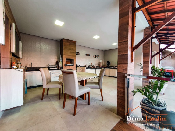 Imagem Casa com 4 Quartos à Venda, 280 m² em Todos Os Santos - Montes Claros Imagem Casa com 4 Quartos à Venda, 280 m² em Todos Os Santos - Montes Claros