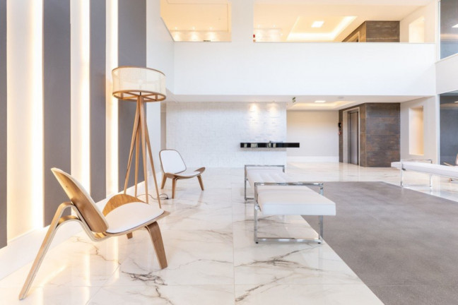 Imagem Imóvel com 3 Quartos à Venda, 230 m² em Menino Deus - Porto Alegre Imagem Imóvel com 3 Quartos à Venda, 230 m² em Menino Deus - Porto Alegre