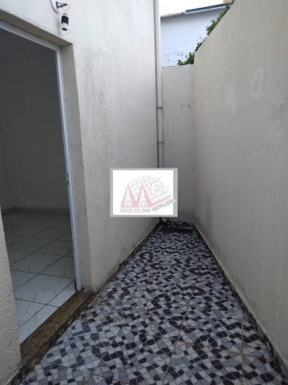 Imagem Imóvel com 2 Quartos à Venda, 54 m² em Lopes De Oliveira - Sorocaba Imagem Imóvel com 2 Quartos à Venda, 54 m² em Lopes De Oliveira - Sorocaba