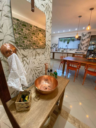 Imagem Casa com 3 Quartos à Venda, 200 m² em Canto Do Forte - Praia Grande Imagem Casa com 3 Quartos à Venda, 200 m² em Canto Do Forte - Praia Grande