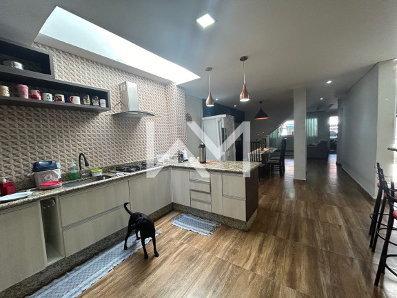 Imagem Sobrado com 3 Quartos à Venda, 200 m² em Jardim Toscana - Guarulhos Imagem Sobrado com 3 Quartos à Venda, 200 m² em Jardim Toscana - Guarulhos