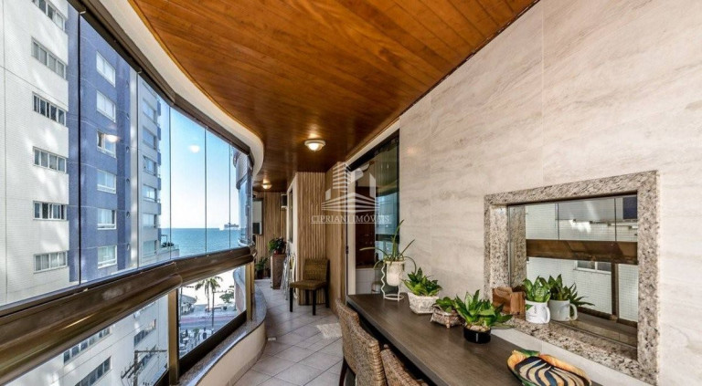 Imagem Apartamento com 3 Quartos à Venda,  em Centro - Balneário Camboriú