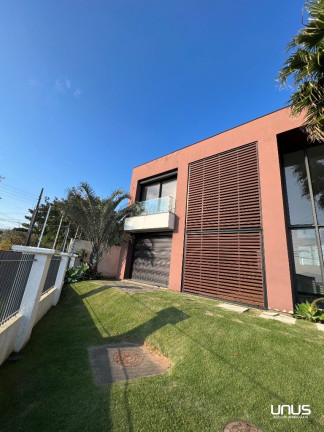 Imagem Casa de Condomínio com 3 Quartos à Venda, 735 m² em Cacupé - Florianópolis Imagem Casa de Condomínio com 3 Quartos à Venda, 735 m² em Cacupé - Florianópolis