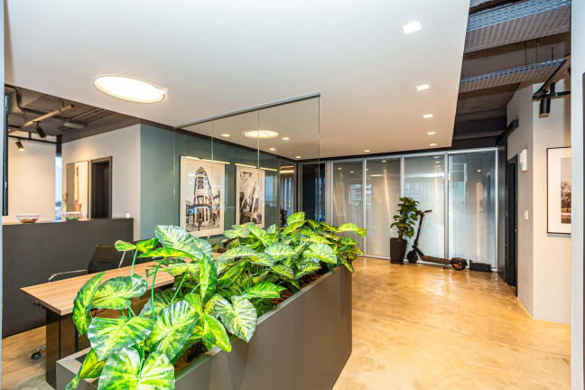 Imagem Sala Comercial à Venda, 162 m² em Centro - Curitiba Imagem Sala Comercial à Venda, 162 m² em Centro - Curitiba