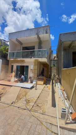 Casa com 2 Quartos à Venda,  em Varginha - Nova Friburgo