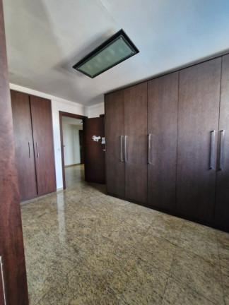 Imagem Imóvel com 3 Quartos à Venda, 254 m² em Nossa Senhora Das Graças - Manaus Imagem Imóvel com 3 Quartos à Venda, 254 m² em Nossa Senhora Das Graças - Manaus
