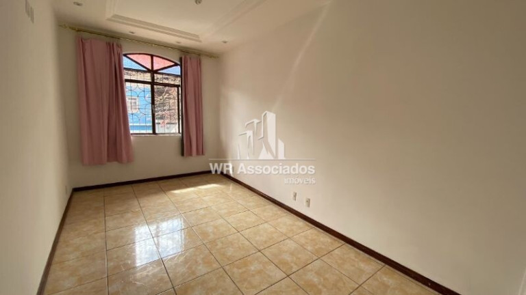 Imagem Casa com 4 Quartos à Venda, 480 m² Imagem Casa com 4 Quartos à Venda, 480 m²