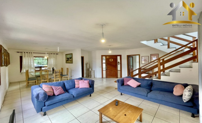 Imagem Casa com 3 Quartos à Venda, 233 m² em Granja Viana - Carapicuíba Imagem Casa com 3 Quartos à Venda, 233 m² em Granja Viana - Carapicuíba