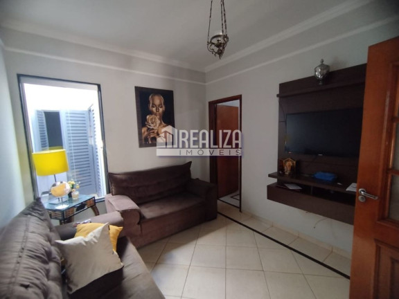 Imagem Casa com 3 Quartos à Venda, 250 m² em Jardim Elza Amuí Ii - Uberaba Imagem Casa com 3 Quartos à Venda, 250 m² em Jardim Elza Amuí Ii - Uberaba