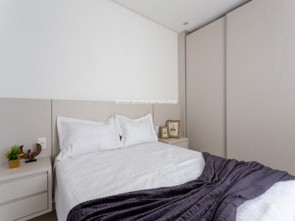 Imagem Imóvel com 3 Quartos à Venda, 122 m² em Centro - Balneário Camboriú Imagem Imóvel com 3 Quartos à Venda, 122 m² em Centro - Balneário Camboriú