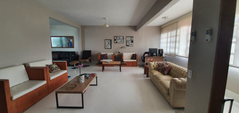 Imagem Casa com 4 Quartos à Venda, em São Francisco - Niterói Imagem Casa com 4 Quartos à Venda, em São Francisco - Niterói