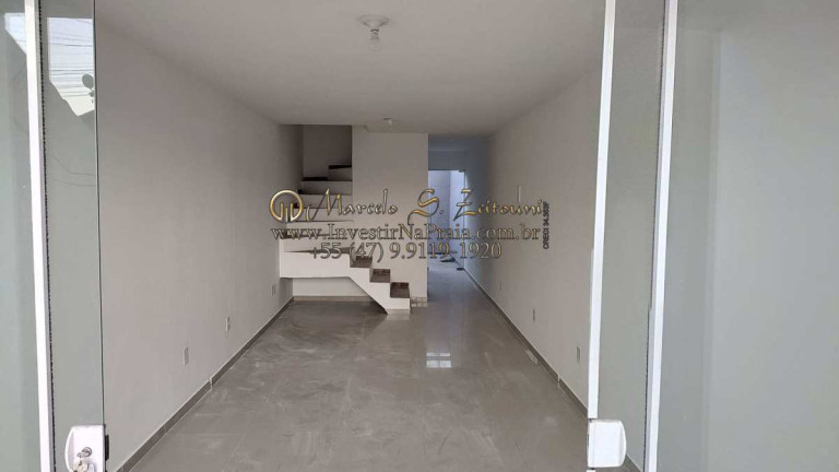 Imagem Sobrado com 2 Quartos para Alugar, 100 m² em Perequê - Porto Belo Imagem Sobrado com 2 Quartos para Alugar, 100 m² em Perequê - Porto Belo