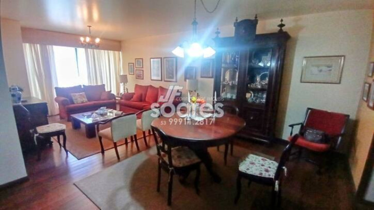 Apartamento com 4 Quartos à Venda, 236 m² em Centro - Pelotas