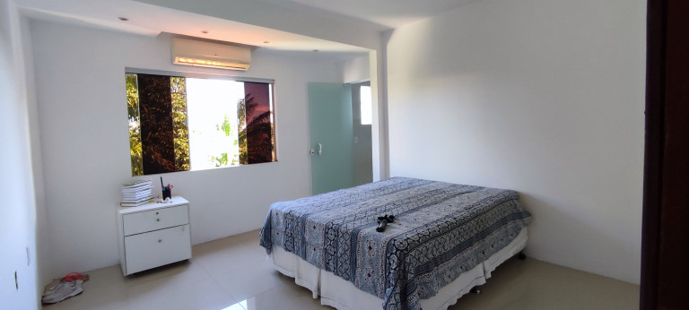 Imagem Casa com 5 Quartos à Venda, 218 m² em Estrada Do Coco - Lauro De Freitas Imagem Casa com 5 Quartos à Venda, 218 m² em Estrada Do Coco - Lauro De Freitas