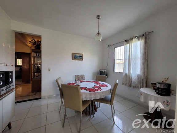 Casa com 3 Quartos para Alugar ou Temporada, 241 m² em Portal De Jacaraípe - Serra